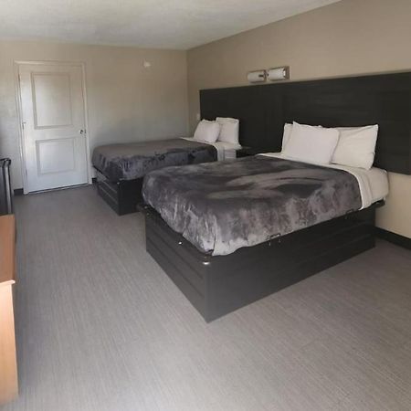 Executive Inn Ferry Pass 外观 照片