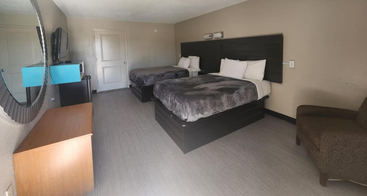 Executive Inn Ferry Pass 外观 照片