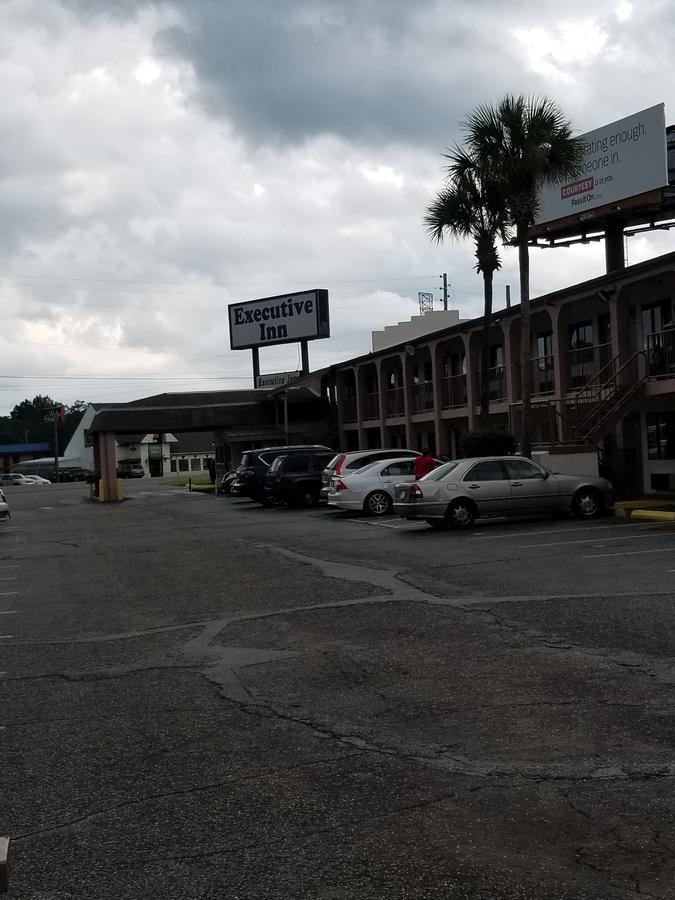 Executive Inn Ferry Pass 外观 照片
