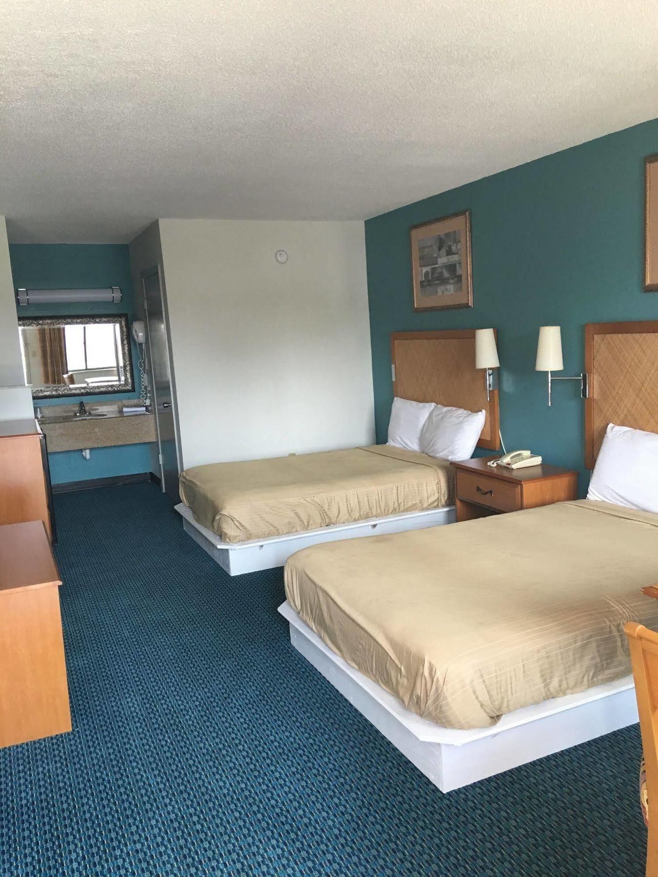Executive Inn Ferry Pass 外观 照片