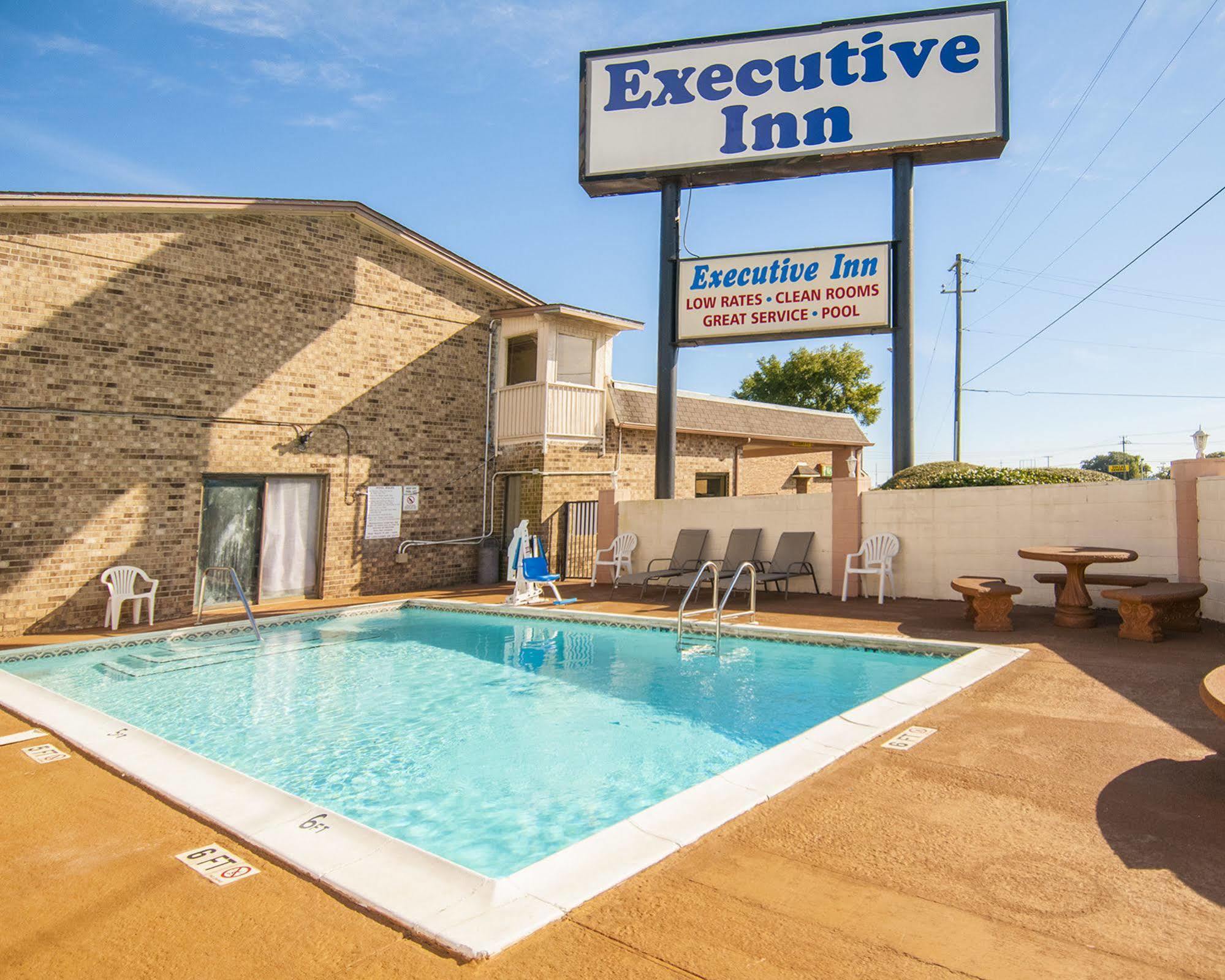 Executive Inn Ferry Pass 外观 照片