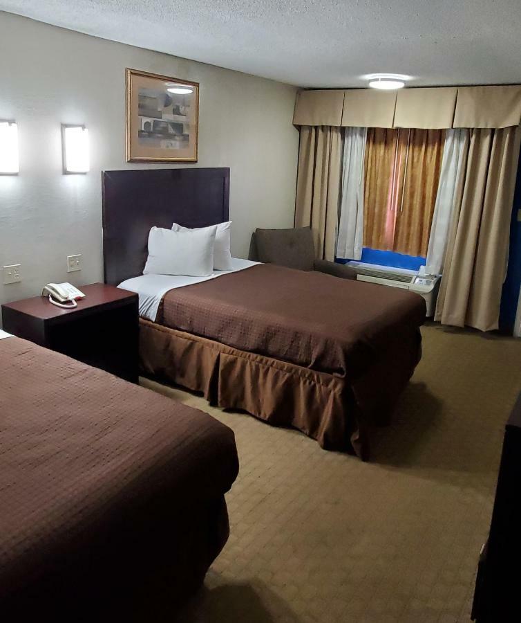 Executive Inn Ferry Pass 外观 照片
