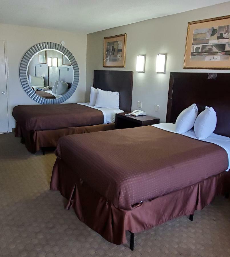 Executive Inn Ferry Pass 外观 照片