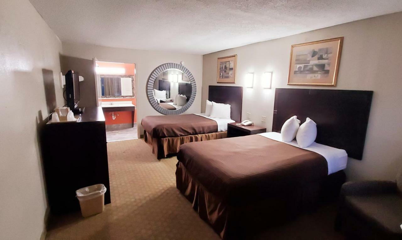 Executive Inn Ferry Pass 外观 照片