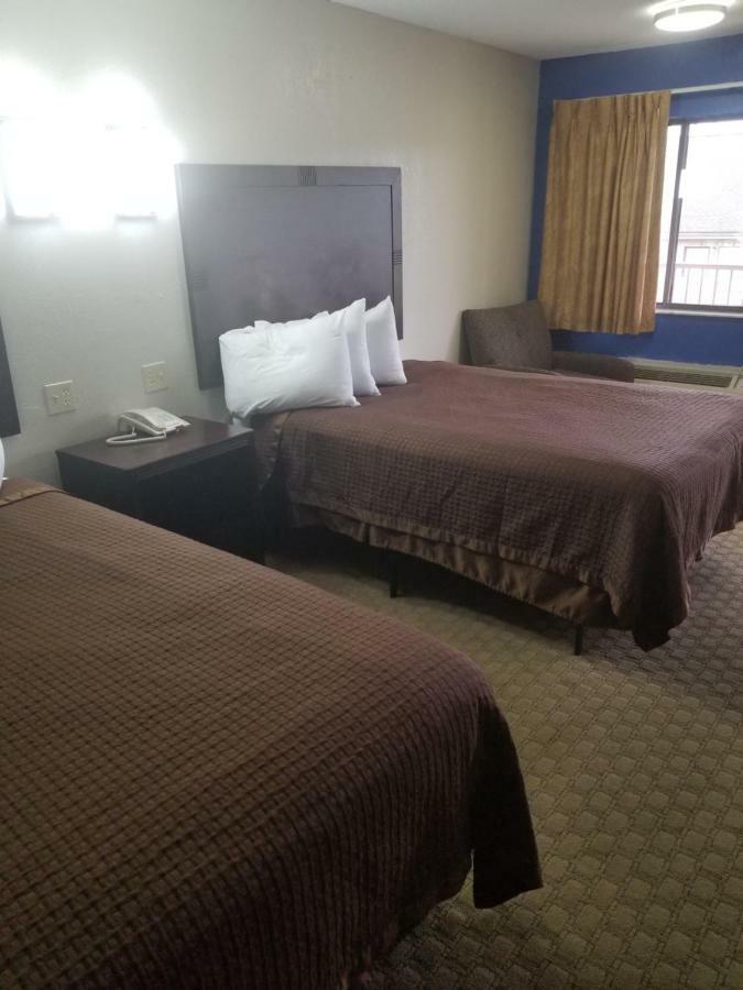 Executive Inn Ferry Pass 外观 照片